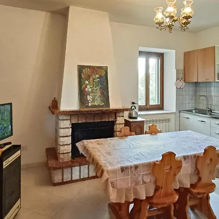 Holiday home Gorgeous In With House A Mountain View